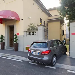 La Fortezza Otel